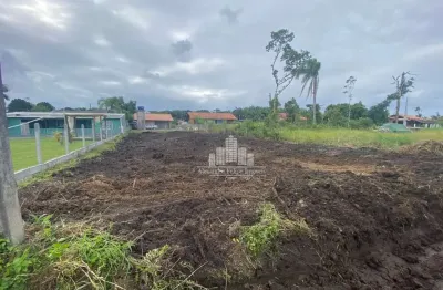 Terreno à venda na Loteamento Tamboretes, Praia do Ervino, São Francisco do Sul por R$ 165.000
