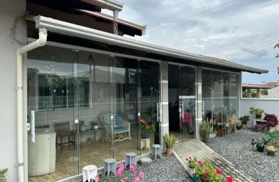 Casa com 4 quartos à venda na jd curitiba, praia do ervino, são francisco do sul por r$ 750.000