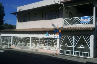 Casa com 3 dormitórios à venda, 307 m² por r$ 600.000,00 - santa rita - governador valadares/mg