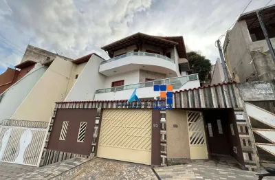 Casa com 5 dormitórios para alugar, 329 m² por r$ 3.096,33/mês - maria eugênia - governador valadares/mg