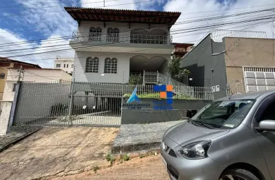 Casa com 3 dormitórios para alugar, 223 m² por r$ 2.800/mês - vila bretas - governador valadares/mg