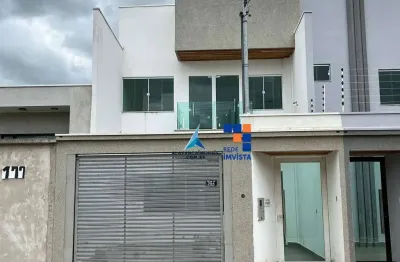 Casa com 3 dormitórios à venda, 275 m² por R$ 630.000,00 - Parque Olimpico - Governador Valadares/MG