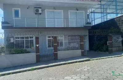 Casa com 4 quartos à venda no Barreiros, São José 