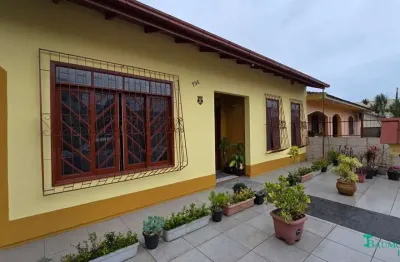 Casa com 3 quartos à venda na Rua Doralice Ramos Pinho, 796, Jardim Cidade de Florianópolis, São José