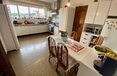 Casa com 4 quartos à venda na Rua José de Freitas Guimarães, 411, Pacaembu, São Paulo