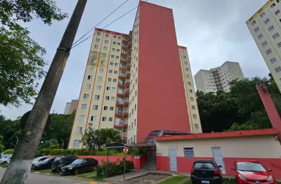 Apartamento de 2 quartos, sala com sacada, jardim marilu - taipas