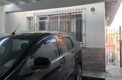 Sobrado amplo na vila serralheiro - 3 dormitórios, churrasqueira e 2 vagas