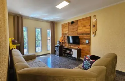 Sobrado à venda no jardim da felicidade, pirituba. 142m², 3 dormitórios, 1 suíte, sala ampla, churrasqueira, 3 vagas