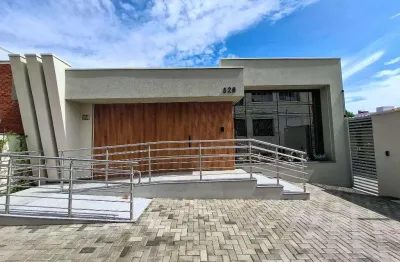 Casa comercial com 7 salas para alugar no Centro, Americana 