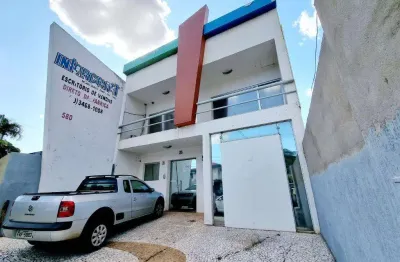 Casa comercial com 4 salas à venda no Centro, Americana 