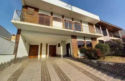 Casa à venda em americana, chácara letônia, com 4 quartos, com 440 m², iate clube de americana