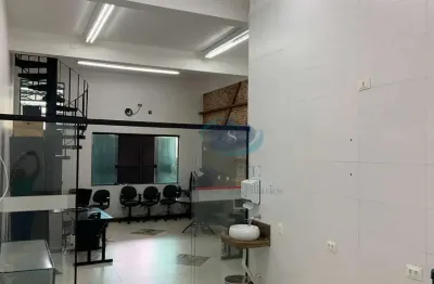 Sobrado comercial 300m2,piso térreo,recepção,copa,3 banheiros,3 vagas,.