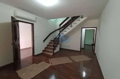 Sobrado a venda de 3 dormitórios, sendo uma suíte, com 5 vagas, na vila são josé
