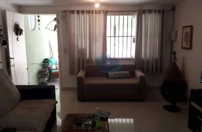 Sobrado 3 dormitórios,3 suítes,2 vagas cobertas,churrasqueira,excelente localização,aceita proposta,agende sua visita.