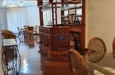 Apartamento mobiliado a venda de 180 metros, com 3 suítes e 3 vagas em perdizes