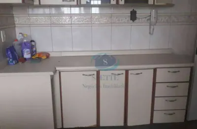 Apartamento de cobertura com 3 dormitórios,1 suíte,varanda com churrasqueira,3 wcs,área de serviço,lazer completo,aceita proposta.