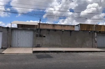 Casa com 4 quartos à venda na Rua Jorge Acúrcio, Parreão, Fortaleza