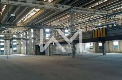 Galpão para venda e locação: 12.281m² de área total e 11.000m² de área construída