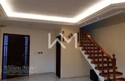 Belissimo sobrado a venda com 164m² de área construida, com 3 suites e 3 vagas de garagem em jardim