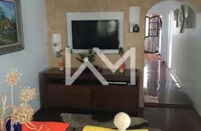 Casa assobradada  com  churrasqueira, 3  dormitórios, 3 banheiros e toda mobiliada em jardim guarul
