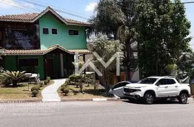 Sobrado em condomínio fechado  com 4 dormitórios, área gourmet, piscina, segurança e ótima localiza