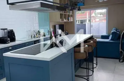 Casa a venda com fino acabamento, mobiliada em condomínio portal do patrimônio com 3 dormitórios, 2