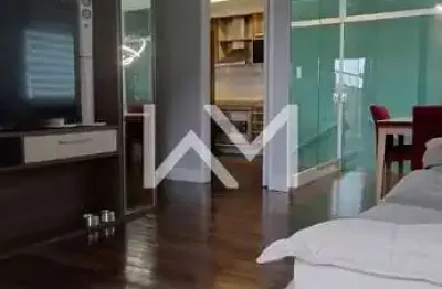 Sobrado à venda, com 3 dormitórios, 1 suite, sala, piscina, churrasqueira, 4 vagas de garagem -jard