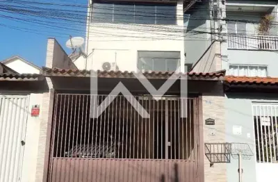 Sobrado com 3 Dormitórios (1 Suíte) à Venda no Jardim Santa Clara!