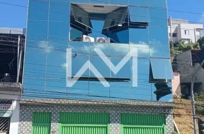 Prédio comercial, 468 metros, 3 andares, garagem, portão eletrônico, salas amplas, sofisticadas, de