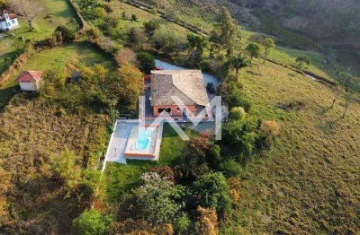 Encantadora chácara com casa totalmente térrea ,3 suítes  à venda, no bairro, itapeti, guararema, s