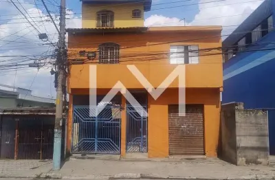 Oportunidade para Investidor, sobrado com 4 casas e 1 sala comercial para venda, rendimento médio d