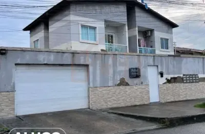 Alugo apartamento em condomínio no bairro parque potira com 2 quartos