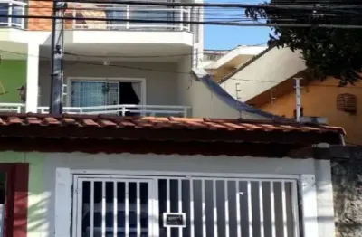 Casa com sacada 03 dorms 01 suíte 03 vgs na patriarca , próximo ao metrô