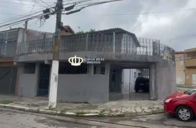 Casa de esquina com 3 dormitorios e 4 vagas na vila silvia!!