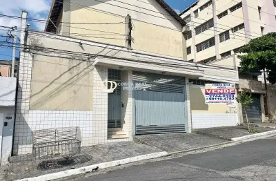 Casa de luxo em condomínio na vila matilde: 4 quartos, 2 suítes, 2 salas, 4 banheiros, 2 vagas e 100m². imperdível em sp!