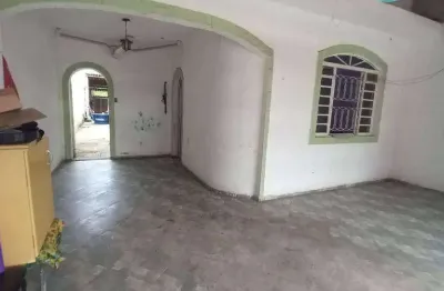 Sobrado com 2 dormitórios à venda, 257 m² por R$ 380.000 - Piedade - Caçapava/SP