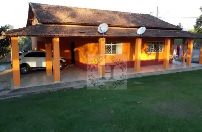 Chácara com 3 dormitórios à venda, 1370 m² por R$ 650.000,00 - Guamirim - Caçapava/SP