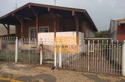 Casa comercial em rua paralela a avenida principal , venda