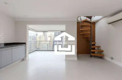 Cobertura à venda com 2 dormitórios sendo 1 suíte, 3 banheiros e 2 vagas de garagem, localizado em Pinheiros.