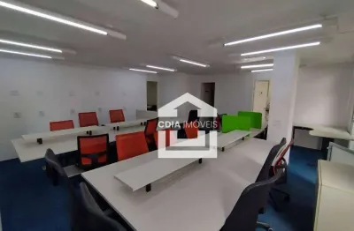 Conjunto comercial para locação com 245 m² de área útil, 9 salas, 5 banheiros e 4 vagas de garagem, localizado na consolação.