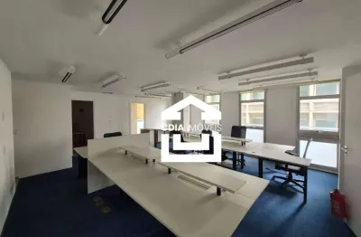 Conjunto comercial para venda e locação com 245 m², 9 salas, 5 banheiros e 4 vagas, localizado na cerqueira césar.