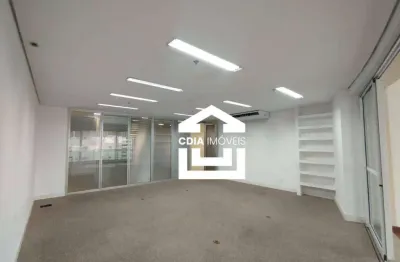 Conjunto comercial para venda e locação com 3 salas, 2 banheiros e 5 vagas de garagem.  localizado na bela vista.