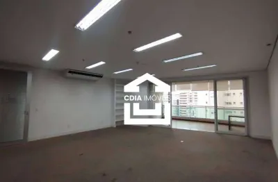 Conjunto comercial para venda e locação com 3 salas, 2 banheiros e 5 vagas de garagem.  localizado na bela vista.