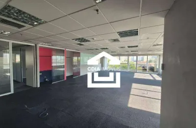 Conjunto comercial para locação com 10 salas, 4 banheiros e 16 vagas de garagem, localizado em pinheiros.