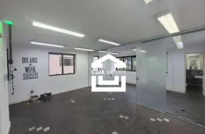 Conjunto comercial  com 110 m², 2 salas em vão livre, 4 banheiros e 2 vagas, localizado no Cerqueira César.