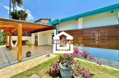 Casa com 4 dormitórios à venda, 243 m² por R$ 2.900.000 - Granja Viana - Petit Village - Cotia/SP