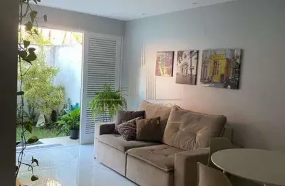 Excelente casa a venda em condomínio no portinho em cabo frio