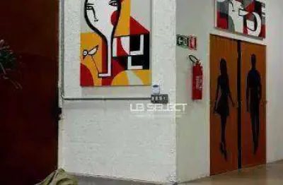 Imovel comercial no bairro carajá com 282 metros quadrados contruídos.