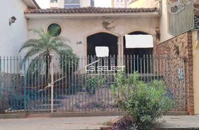 Casa no bairro martins com sete quartos e cinco banheiros, duas vagas de garagem