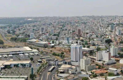 Terreno à venda na Rua João Limírio dos Anjos, 14, Santa Mônica, Uberlândia